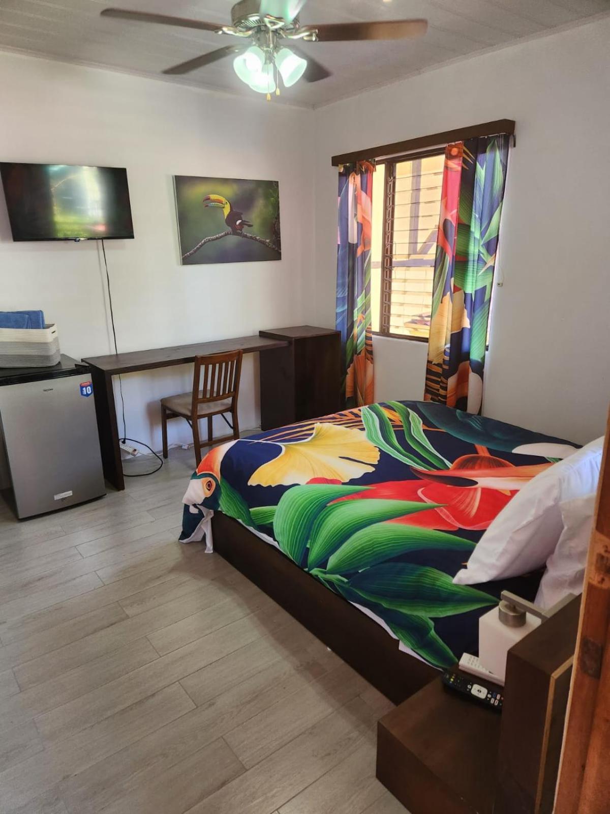 Hotel Villa Prats Мануэль-Антонио Экстерьер фото