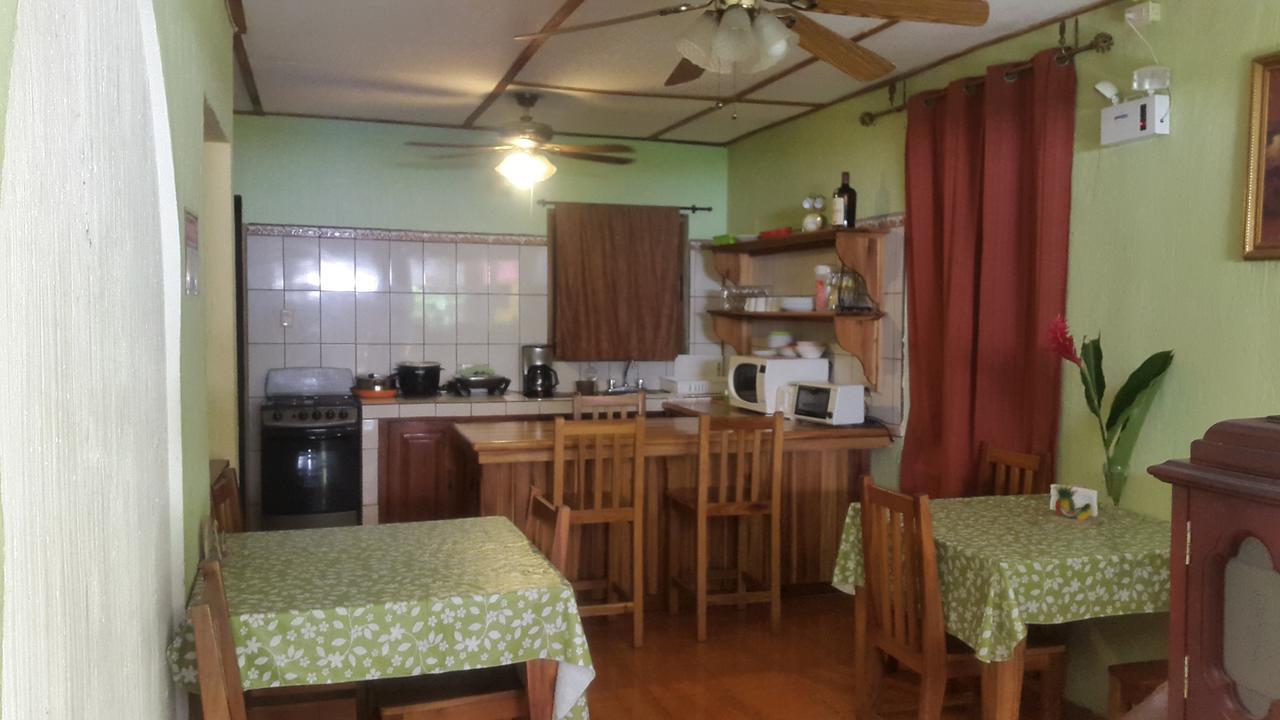 Hotel Villa Prats Мануэль-Антонио Экстерьер фото